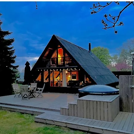 Authentic Wooden Summer House Øster Hurup