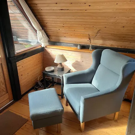 بيت للعطل Authentic Wooden Summer House *