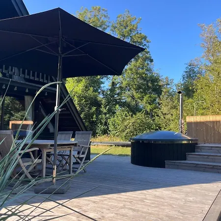 Authentic Wooden Summer House Øster Hurup